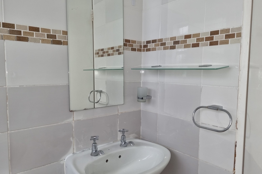 2 Bedroom Property for Sale in Green Point Western Cape